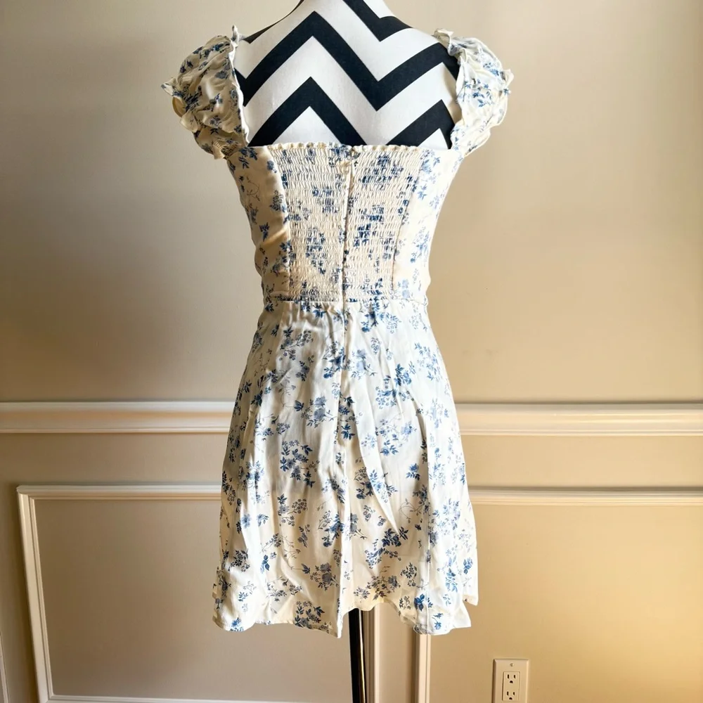 REFORMATION Pacey Dress Blue Floral Mini Dress Short Sleeve size 2 - Picture 5 of 10